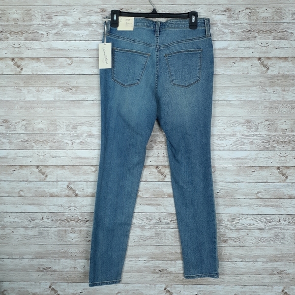 Universal Thread Womens Jeans Size 2 Hi Rise 77 - Picture 3 of 6